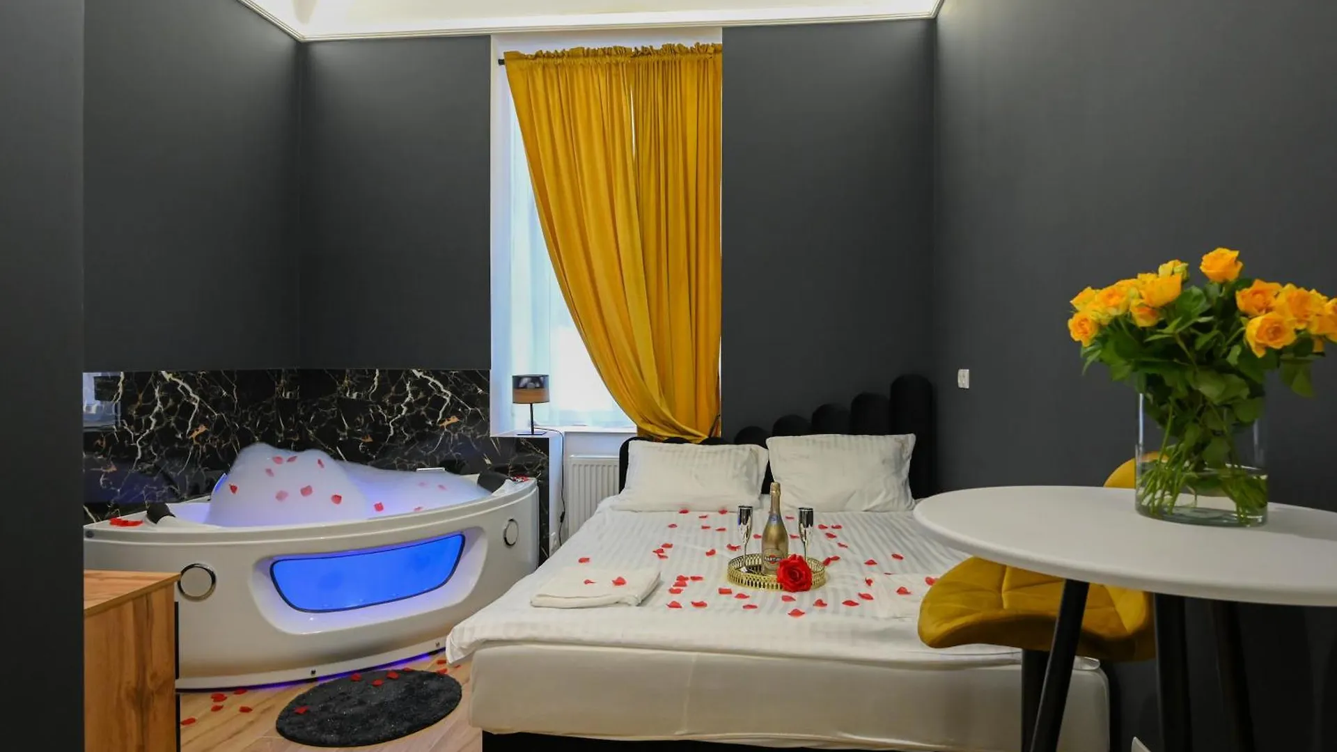 Jacuzzi Berka Apartamenty Krakow Apartment