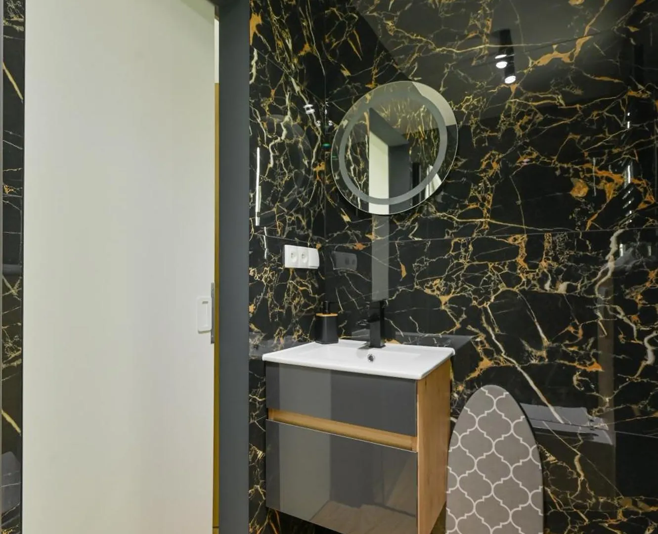 Apartment Jacuzzi Berka Apartamenty Krakow