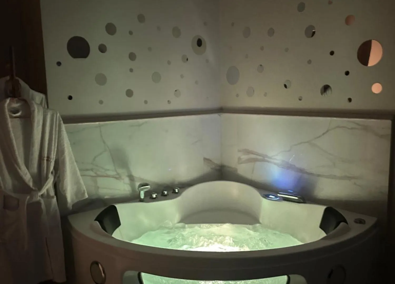 Jacuzzi Berka Apartamenty Krakow 0*,  Poland