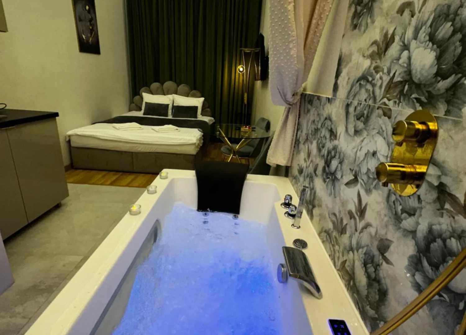 Jacuzzi Berka Apartamenty Krakow 0*,  Poland
